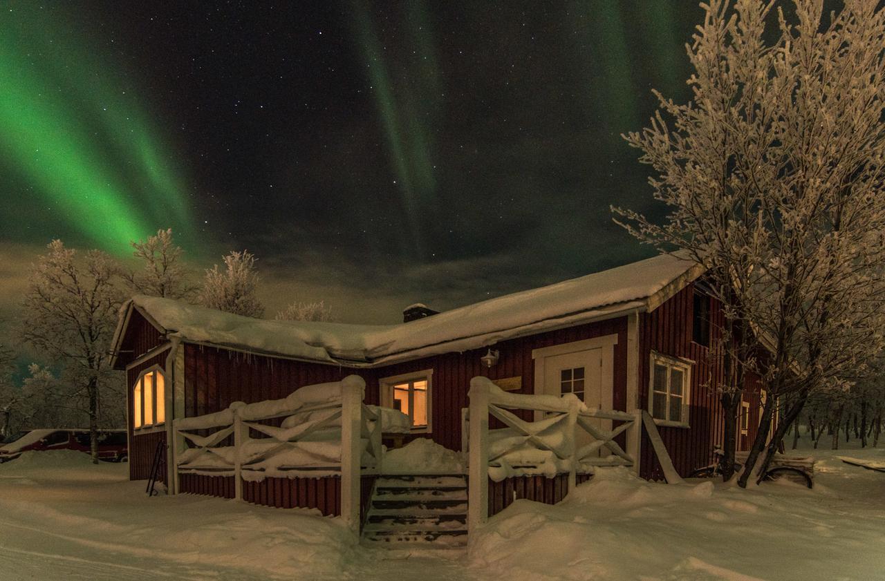 Husky Lodge Hostel Kiruna Buitenkant foto